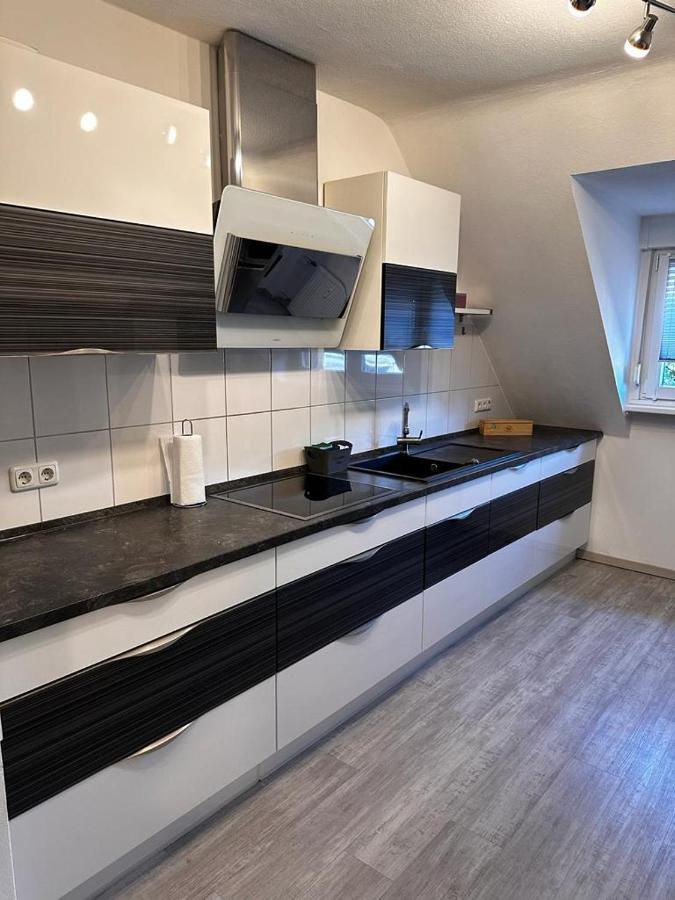 A&V Apartments Wunderschoene Rheinblick Wohnung Zum Entspannen Apt Ela Duisbourg Extérieur photo