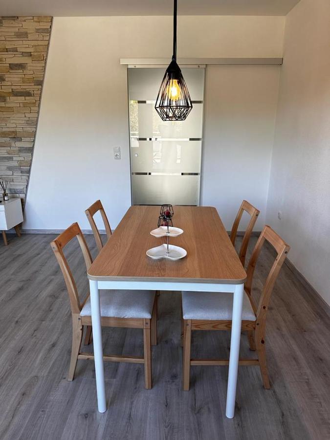 A&V Apartments Wunderschoene Rheinblick Wohnung Zum Entspannen Apt Ela Duisbourg Extérieur photo