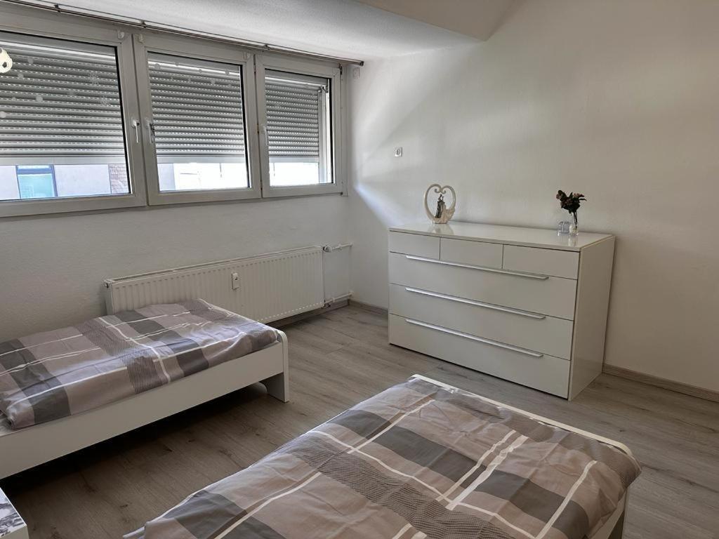 A&V Apartments Wunderschoene Rheinblick Wohnung Zum Entspannen Apt Ela Duisbourg Extérieur photo