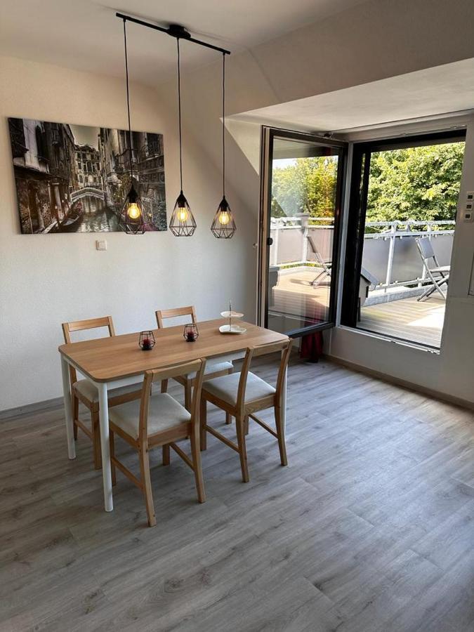 A&V Apartments Wunderschoene Rheinblick Wohnung Zum Entspannen Apt Ela Duisbourg Extérieur photo